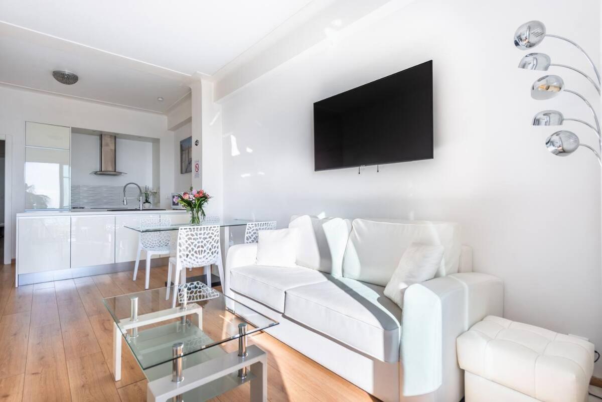 Modern Sea View Apartment On Promenade Des Anglais Nicea Zewnętrze zdjęcie